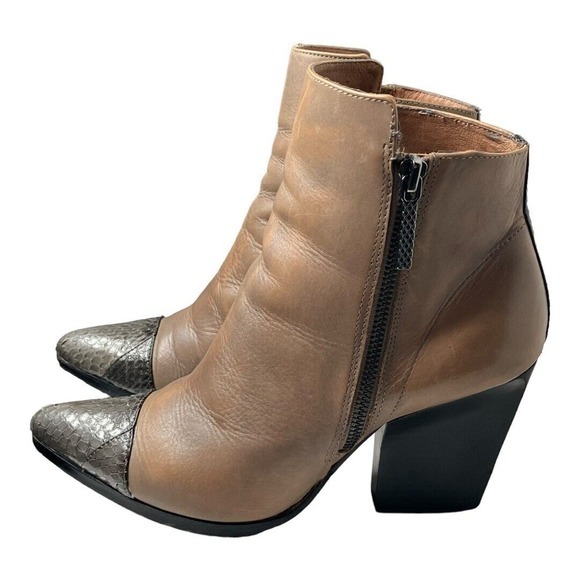 Donald J Pliner "Volt" Leather Snakeskin Pointed Cap Toe Boots Booties Size 8 - Picture 3 of 11